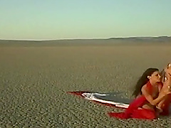 Dazzling blonde and brunette in stunning lesbian scene in the desert