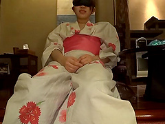 Blindfolded Asian chick in kimono gets her pussy toyed