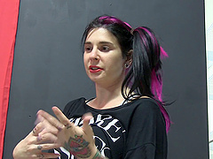 Punk porn girls pose for pictures in behind the scenes footage