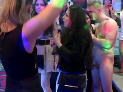 Horny party girls give blowjobs to male strippers