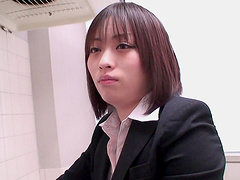 Japanese maid Haruna Shinjo seduced and pussy licked by a stranger