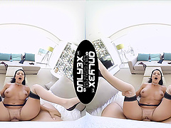 VR porn video with provocative Shalina Devina in stockings