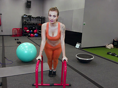 Shaved blonde seduces Danny Mountain in the gym